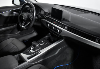 Подержанный автомобиль Audi A4 Sedan 2015 года (14 фото)