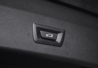 Подержанный автомобиль BMW X1 2019 года (33 фото)