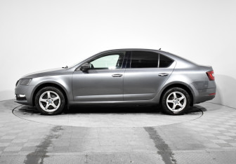 Подержанный автомобиль Skoda Octavia Liftback 2020 года (8 фото)