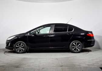 Подержанный автомобиль Peugeot 408 2013 года (8 фото)
