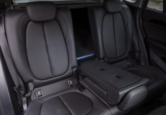 Подержанный автомобиль BMW X1 2020 года (27 фото)