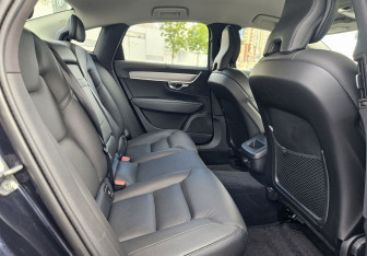 Подержанный автомобиль Volvo S90 2019 года (12 фото)