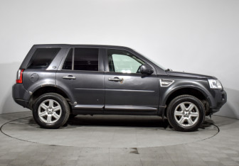Подержанный автомобиль Land Rover Freelander 2010 года (4 фото)