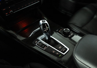 Подержанный автомобиль BMW X3 2014 года (18 фото)