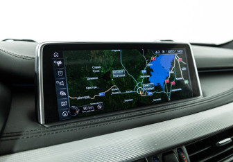 Подержанный автомобиль BMW X5 2017 года (19 фото)