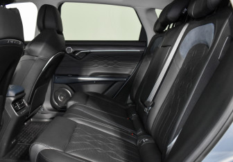 Подержанный автомобиль Voyah Free 2023 года (12 фото)