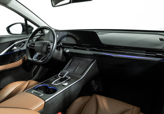 Подержанный автомобиль Omoda C5 2022 года (9 фото)