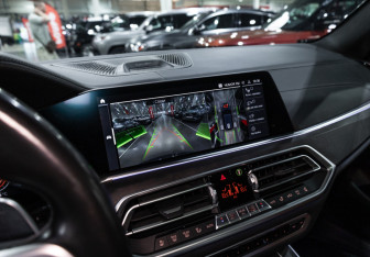 Подержанный автомобиль BMW X5 2019 года (21 фото)