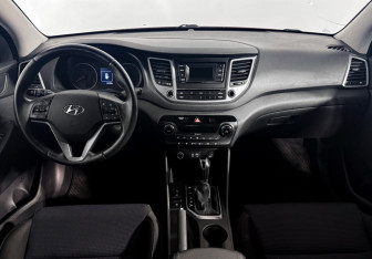 Подержанный автомобиль Hyundai Tucson 2016 года (14 фото)