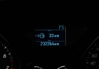 Подержанный автомобиль Ford Focus Hatchback 2012 года (16 фото)