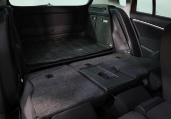 Подержанный автомобиль Volkswagen Tiguan 2011 года (25 фото)