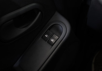 Подержанный автомобиль Renault Duster 2014 года (23 фото)