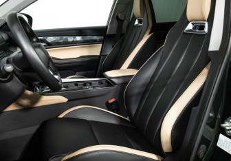Подержанный автомобиль LIVAN X6PRO 2024 года (20 фото)