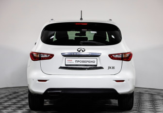 Подержанный автомобиль Infiniti JX 2013 года (6 фото)