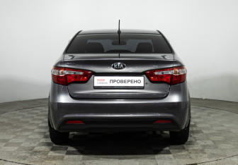Подержанный автомобиль Kia Rio Sedan 2014 года (6 фото)
