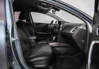 Подержанный автомобиль Kia Ceed Wagon 2022 года (24 фото)