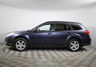 Подержанный автомобиль Subaru Outback Wagon 2012 года (2 фото)