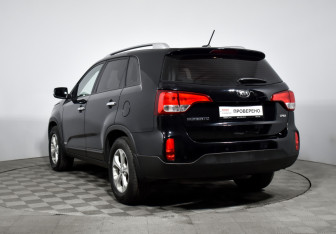 Подержанный автомобиль Kia Sorento 2019 года (7 фото)
