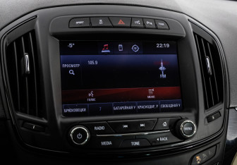 Подержанный автомобиль Opel Insignia Wagon 2014 года (12 фото)