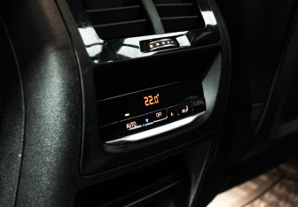 Подержанный автомобиль BMW X4 2019 года (22 фото)