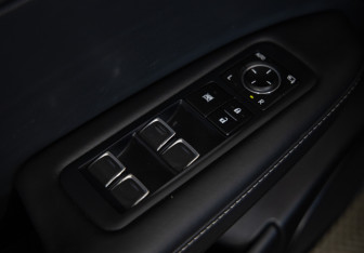 Подержанный автомобиль Lexus RX 2018 года (23 фото)
