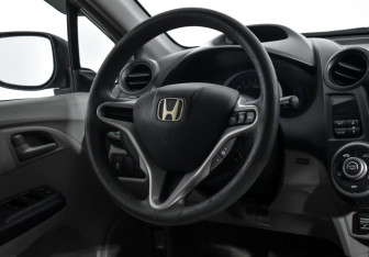 Подержанный автомобиль Honda Insight Hatchback 2009 года (14 фото)
