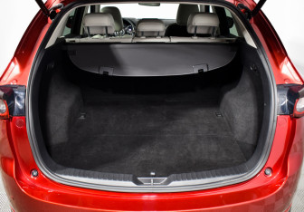 Подержанный автомобиль Mazda CX-5 2017 года (20 фото)