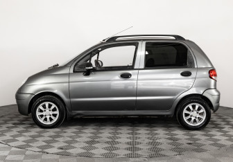 Подержанный автомобиль Daewoo Matiz 2013 года (11 фото)