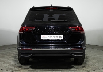 Подержанный автомобиль Volkswagen Tiguan 2021 года (6 фото)