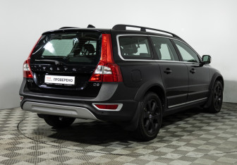 Подержанный автомобиль Volvo XC70 2011 года (5 фото)