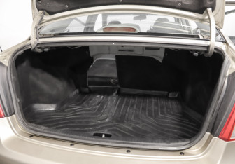 Подержанный автомобиль Kia Cerato Sedan 2008 года (21 фото)
