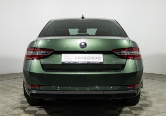 Подержанный автомобиль Skoda Superb Liftback 2018 года (6 фото)
