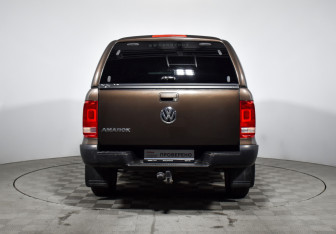 Подержанный автомобиль Volkswagen Amarok 2016 года (6 фото)