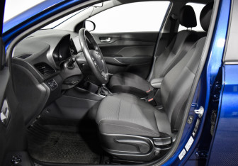 Подержанный автомобиль Hyundai Solaris Sedan 2022 года (10 фото)