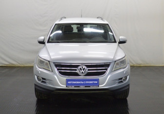 Подержанный автомобиль Volkswagen Tiguan 2010 года (2 фото)