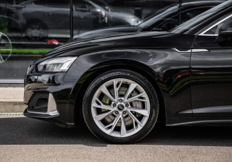 Подержанный автомобиль Audi A5 Liftback 2020 года (10 фото)