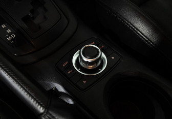 Подержанный автомобиль Mazda CX-5 2012 года (16 фото)