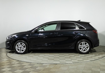 Подержанный автомобиль Kia Ceed Hatchback 2020 года (8 фото)
