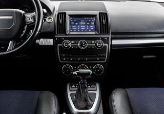 Подержанный автомобиль Land Rover Freelander 2009 года (12 фото)