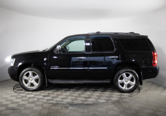 Подержанный автомобиль Chevrolet Tahoe 2012 года (8 фото)