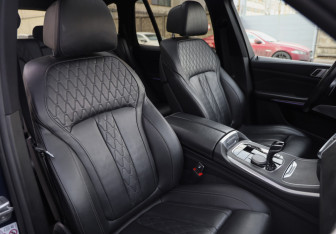 Подержанный автомобиль BMW X5 2019 года (31 фото)