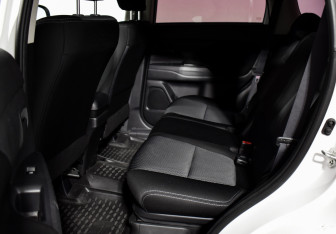 Подержанный автомобиль Mitsubishi Outlander 2017 года (12 фото)