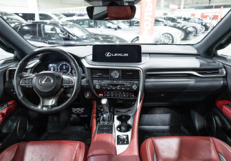 Подержанный автомобиль Lexus RX 2020 года (12 фото)
