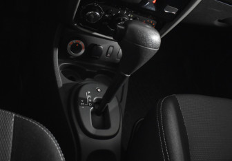 Подержанный автомобиль Renault Duster 2014 года (15 фото)