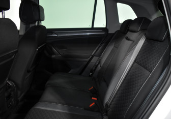 Подержанный автомобиль Volkswagen Tiguan 2018 года (12 фото)
