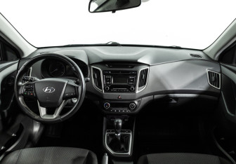 Подержанный автомобиль Hyundai Creta 2017 года (13 фото)