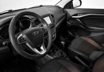 Подержанный автомобиль LADA (ВАЗ) Vesta Sedan 2017 года (9 фото)