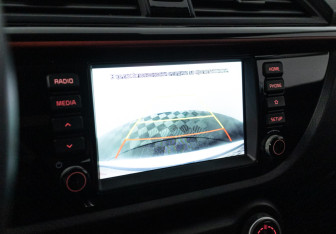 Подержанный автомобиль Kia Rio Hatchback 2020 года (17 фото)