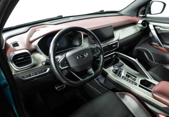 Подержанный автомобиль Geely Coolray 2023 года (11 фото)