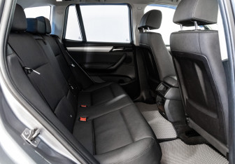 Подержанный автомобиль BMW X3 2013 года (18 фото)